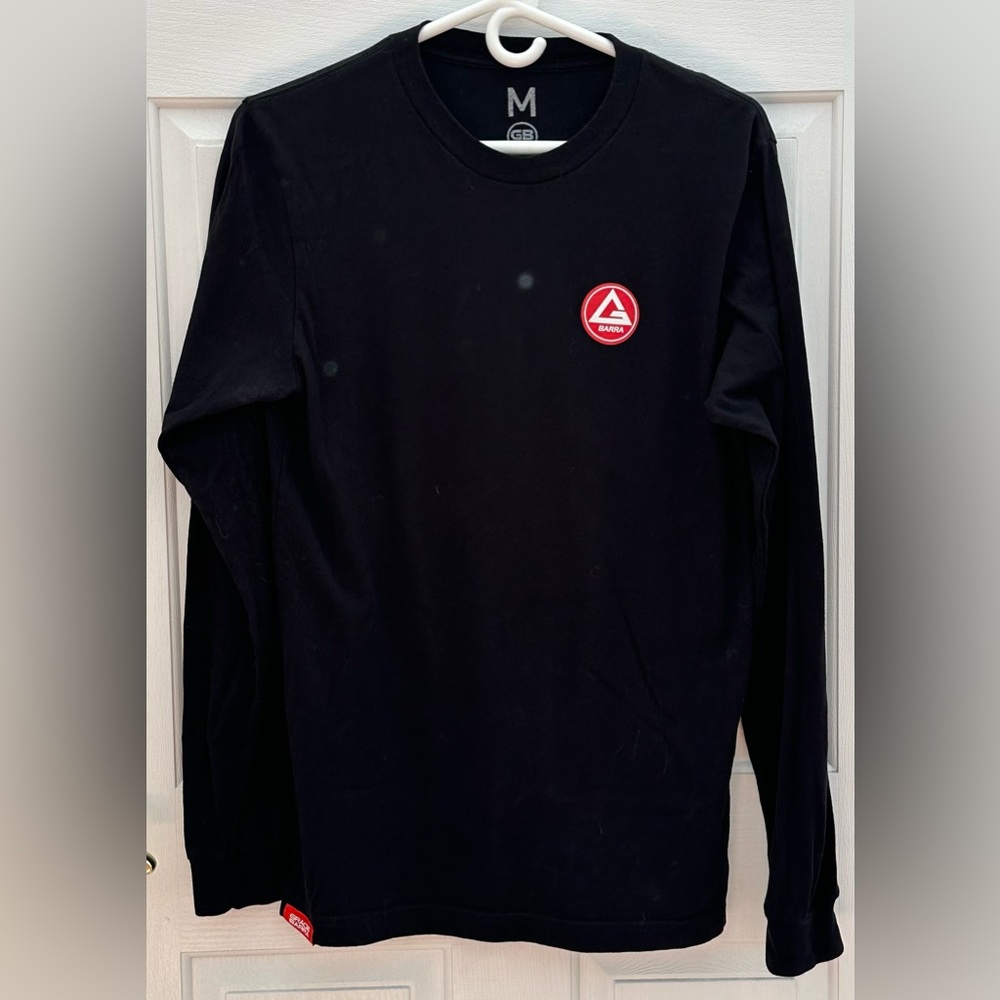 Gracia Barra Mens long sleeve tee.